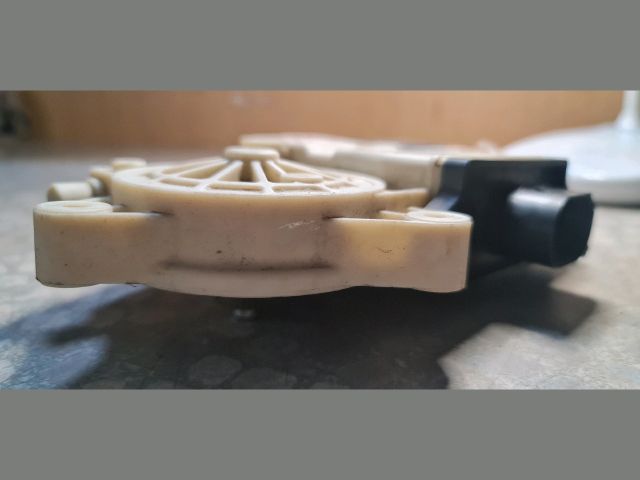 bontott BMW X3 Jobb első Ablakemelő Motor