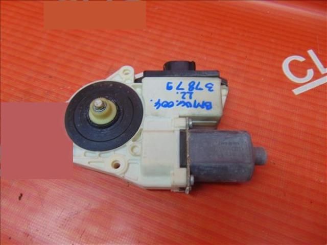 bontott BMW X3 Jobb első Ablakemelő Motor