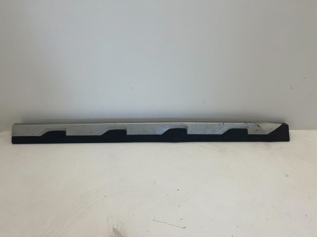 bontott BMW X3 Jobb első Ajtó Díszléc
