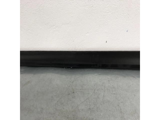 bontott BMW X3 Jobb első Ajtó Díszléc