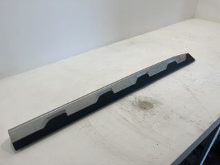 bontott BMW X3 Jobb első Ajtó Díszléc