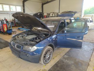 bontott BMW X3 Jobb első Ajtó Kárpit