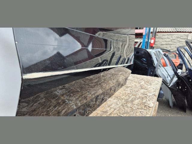 bontott BMW X3 Jobb első Ajtó (Üres lemez)