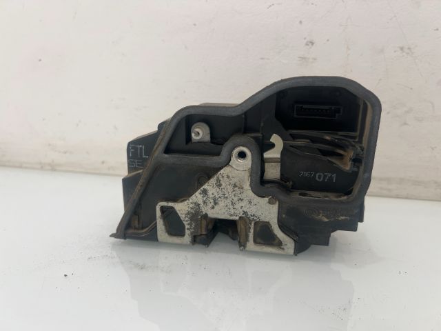 bontott BMW X3 Jobb első Ajtózár