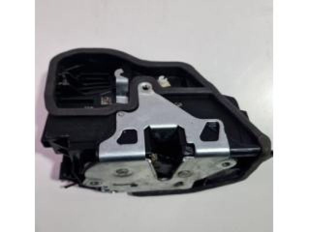 bontott BMW X3 Jobb első Ajtózár