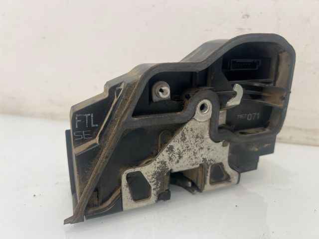 bontott BMW X3 Jobb első Ajtózár