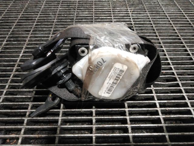 bontott BMW X3 Jobb első Biztonsági Öv