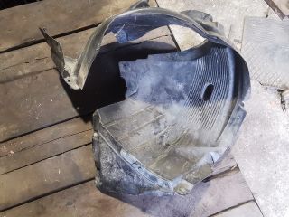 bontott BMW X3 Jobb első Dobbetét (Kerékjárati, Műanyag)