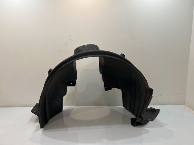 bontott BMW X3 Jobb első Dobbetét (Kerékjárati, Műanyag)