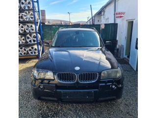 bontott BMW X3 Jobb első Dobbetét (Kerékjárati, Műanyag)