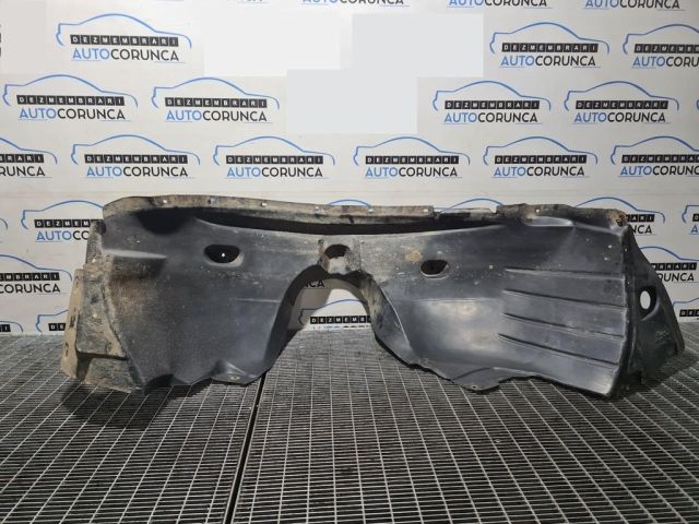 bontott BMW X3 Jobb első Dobbetét (Kerékjárati, Műanyag)