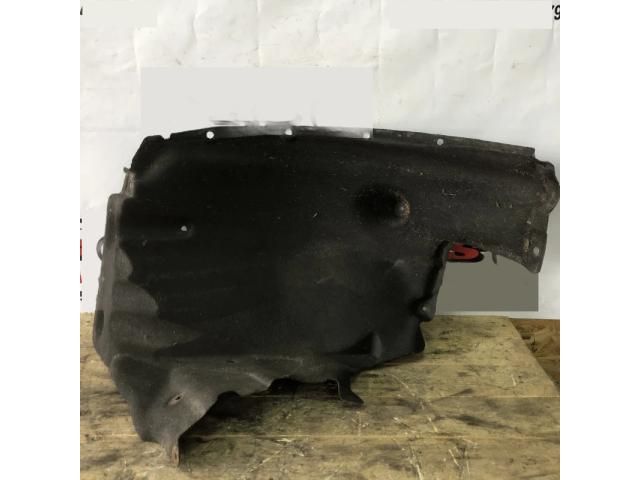 bontott BMW X3 Jobb első Dobbetét (Kerékjárati, Műanyag)