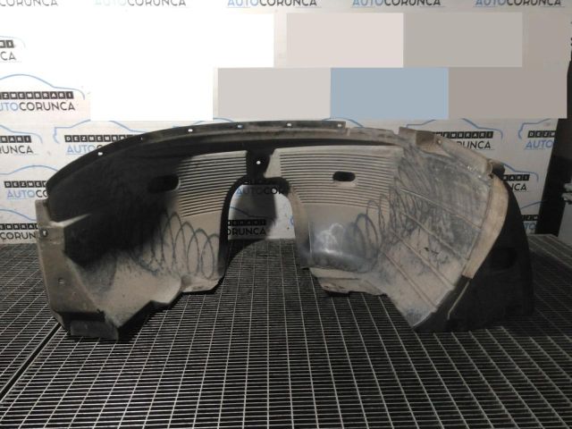 bontott BMW X3 Jobb első Dobbetét (Kerékjárati, Műanyag)