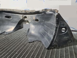 bontott BMW X3 Jobb első Dobbetét (Kerékjárati, Műanyag)