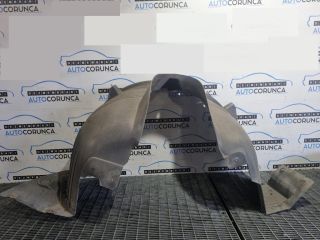 bontott BMW X3 Jobb első Dobbetét (Kerékjárati, Műanyag)