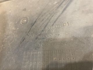 bontott BMW X3 Jobb első Első Dobbetét (Kerékjárati, Műanyag)