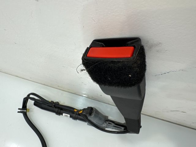 bontott BMW X3 Jobb első Övfeszítő