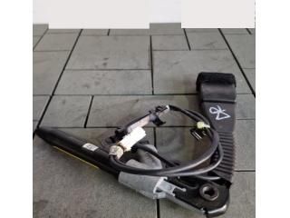 bontott BMW X3 Jobb első Övfeszítő