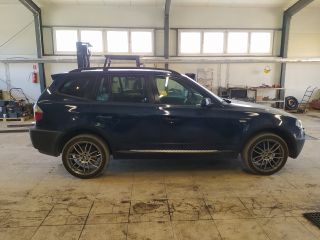 bontott BMW X3 Jobb első Zsanér