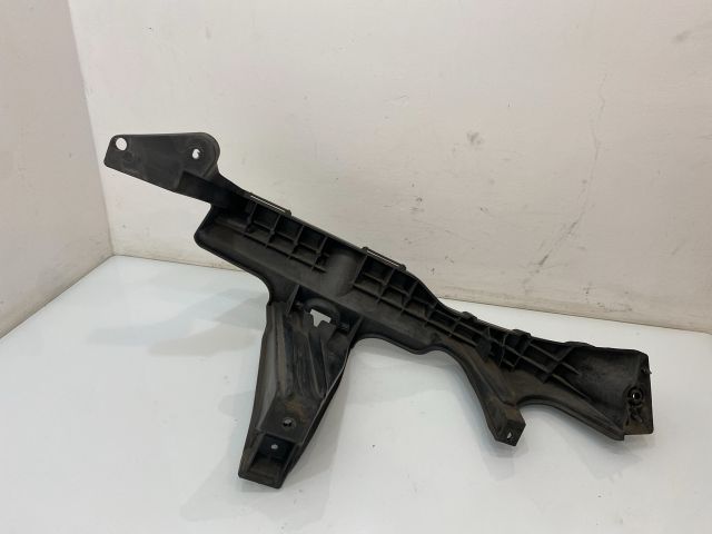 bontott BMW X3 Jobb Fényszóró Tartó