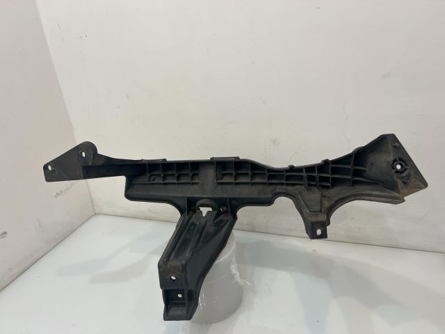 bontott BMW X3 Jobb Fényszóró Tartó