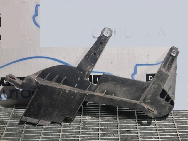 bontott BMW X3 Jobb Fényszóró Tartó