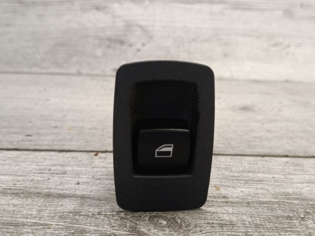 bontott BMW X3 Jobb hátsó Ablakemelő Kapcsoló