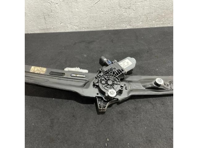 bontott BMW X3 Jobb hátsó Ablakemelő Motor