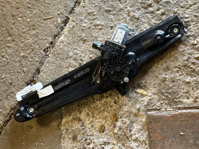 bontott BMW X3 Jobb hátsó Ablakemelő Szerkezet (Elektromos)