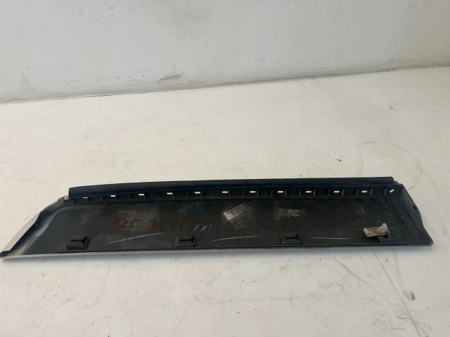 bontott BMW X3 Jobb hátsó Ajtó Díszléc