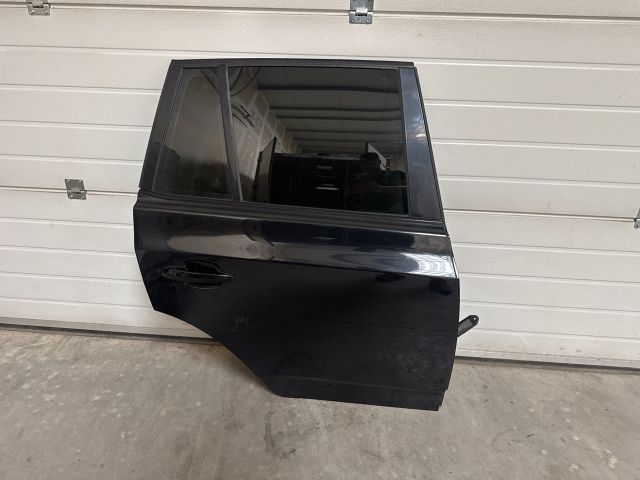 bontott BMW X3 Jobb hátsó Ajtó (Részeivel)