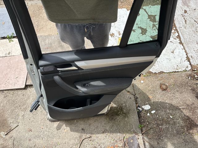 bontott BMW X3 Jobb hátsó Ajtó (Részeivel)