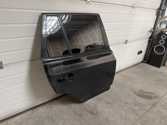 bontott BMW X3 Jobb hátsó Ajtó (Részeivel)