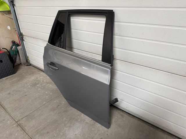 bontott BMW X3 Jobb hátsó Ajtó (Üres lemez)