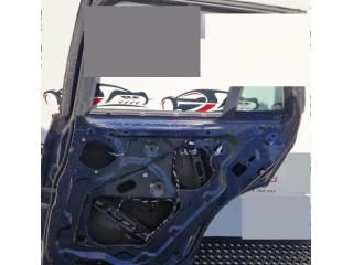 bontott BMW X3 Jobb hátsó Ajtó (Üres lemez)