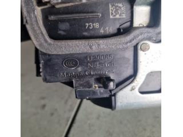 bontott BMW X3 Jobb hátsó Ajtózár