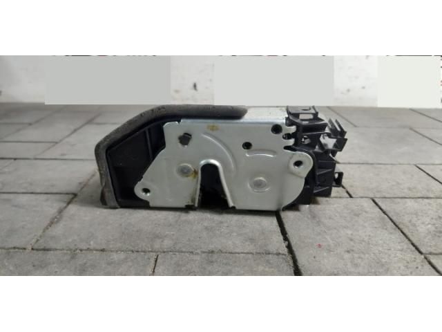 bontott BMW X3 Jobb hátsó Ajtózár