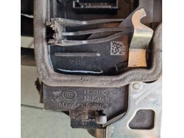 bontott BMW X3 Jobb hátsó Ajtózár