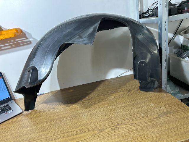 bontott BMW X3 Jobb hátsó Dobbetét (Kerékjárati, Műanyag)