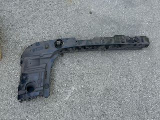 bontott BMW X3 Jobb hátsó Lökhárító Tartó (Műanyag)