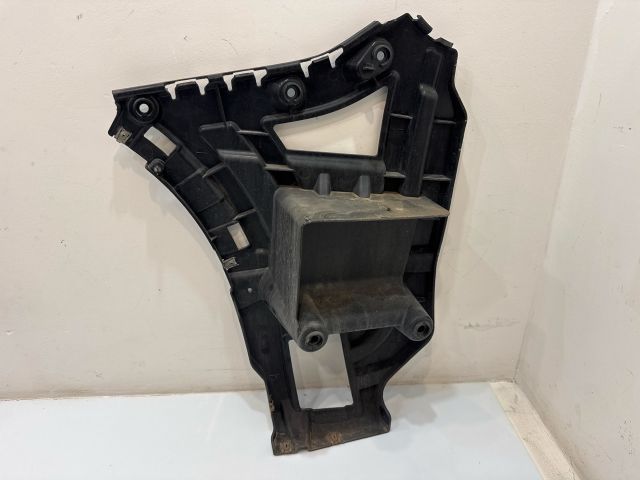 bontott BMW X3 Jobb hátsó Oldal Lökhárító Tartó (Műanyag)