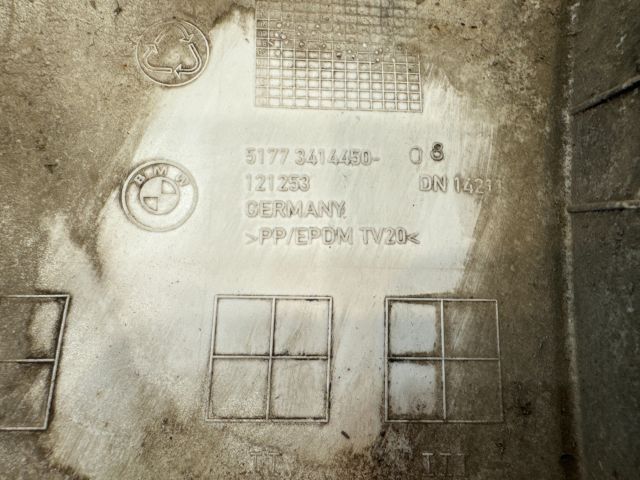 bontott BMW X3 Jobb hátsó Sárvédő Szélesítő