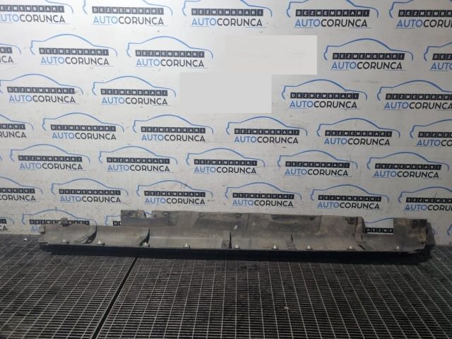 bontott BMW X3 Jobb Küszöb