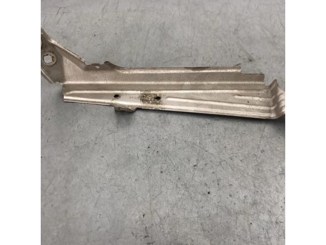 bontott BMW X3 Jobb Sárvédő Oldaltartó