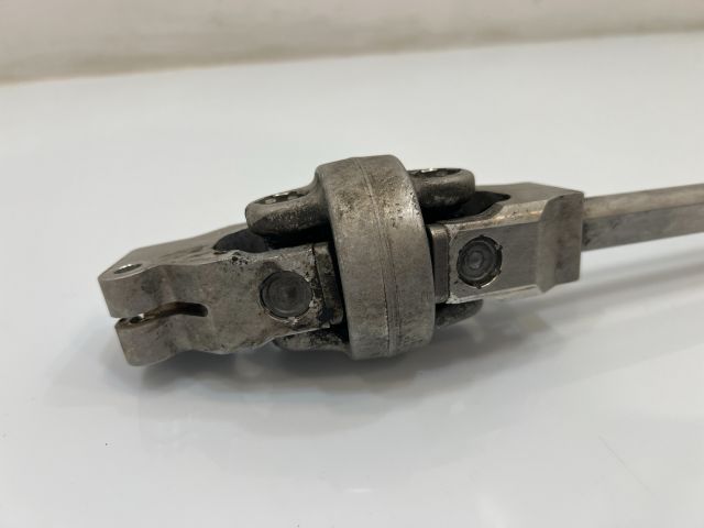 bontott BMW X3 Kormánykardán