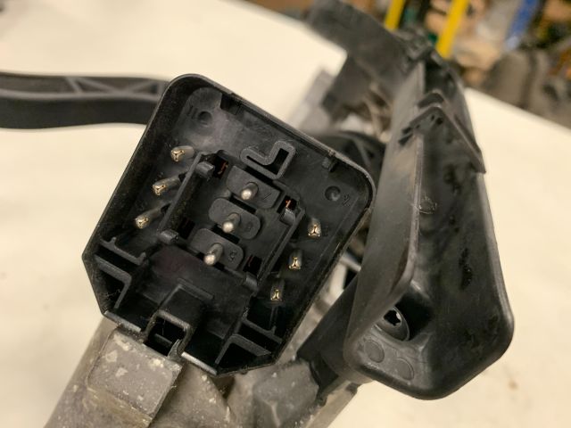 bontott BMW X3 Kormányoszlop