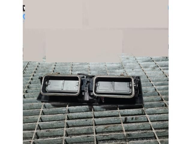 bontott BMW X3 Középső Szellőző