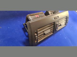 bontott BMW X3 Középső Szellőző