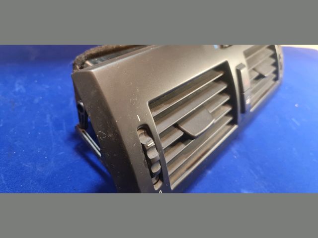 bontott BMW X3 Középső Szellőző