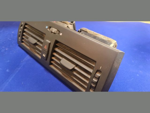 bontott BMW X3 Középső Szellőző